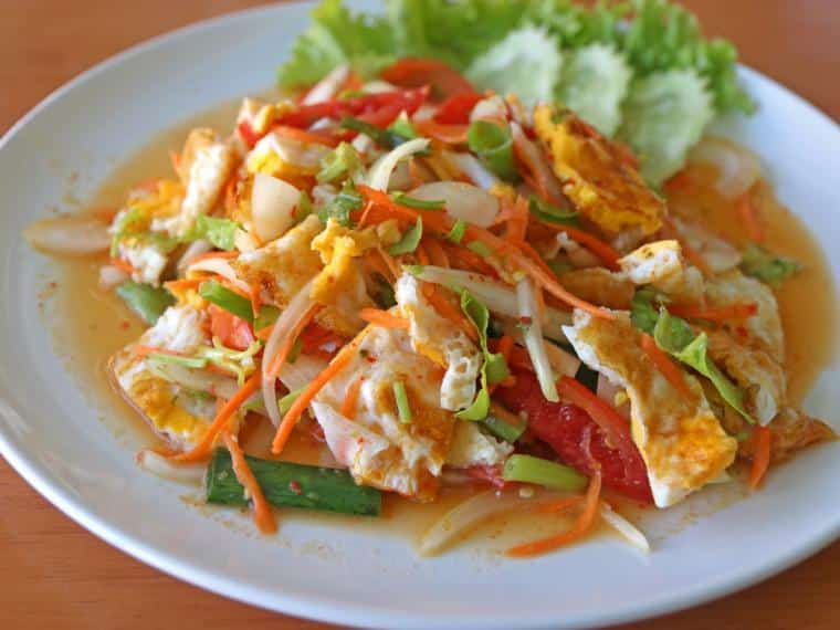 Fried Eggs Salad ยำไข่ดาว